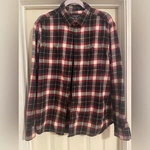 American Eagle Outfitters Black and Red Checkered Shirt flannel